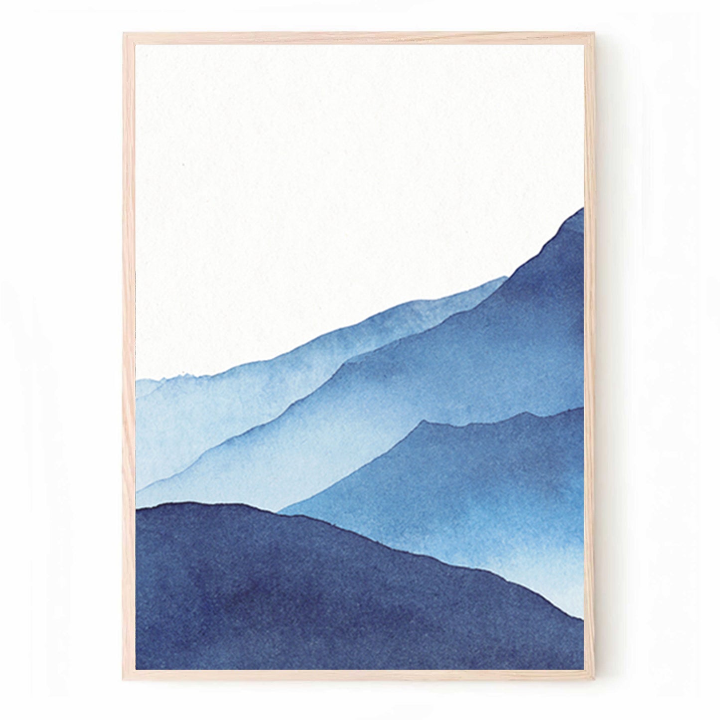 Abstrakter Aquarelldruck mit blauer Berglandschaft | Marineblaue Kunst